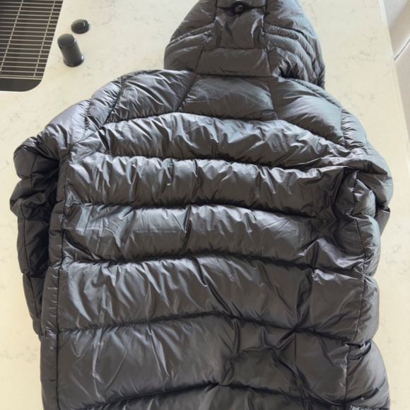 Patagonia Men's Fitz Roy Down Hooded Jacket Black - Picture 3 of 3